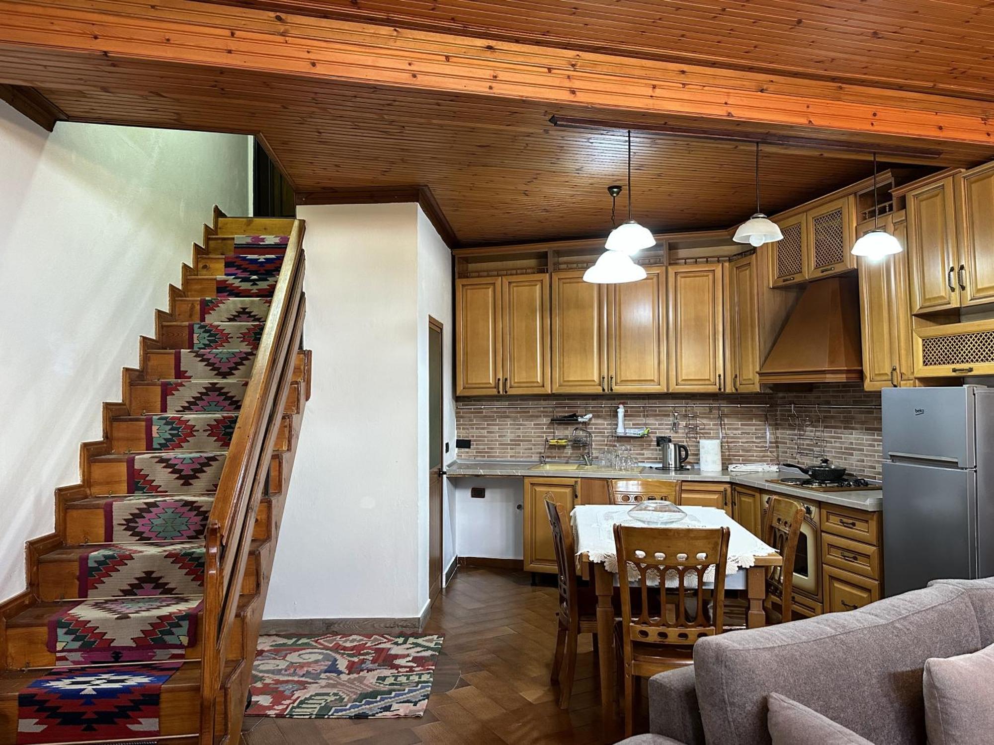 Old Bazaar House Apartment กรูเยอ ภายนอก รูปภาพ